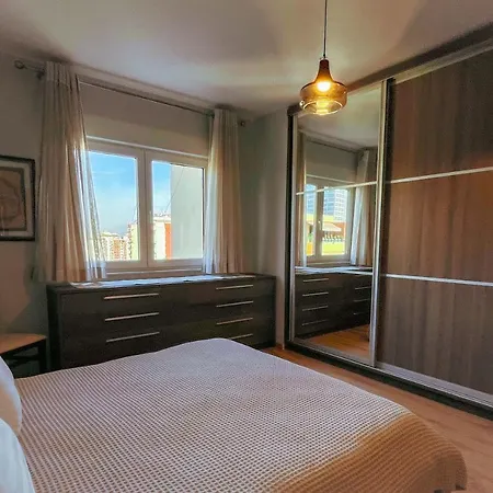 Apartment Urban Oasis, Central Location, Secure Parking *