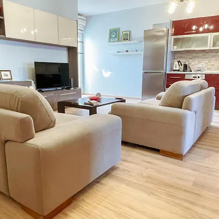 Apartment Urban Oasis, Central Location, Secure Parking